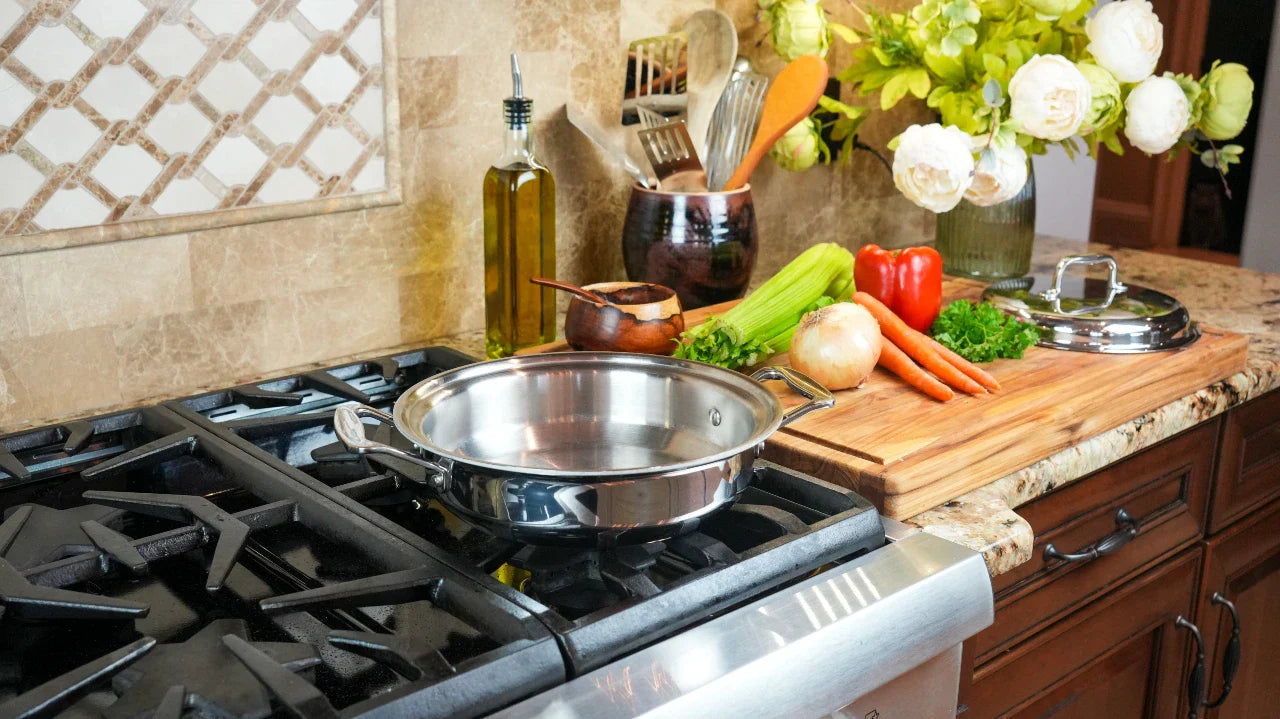 2.3 Quart Casserole with Cover