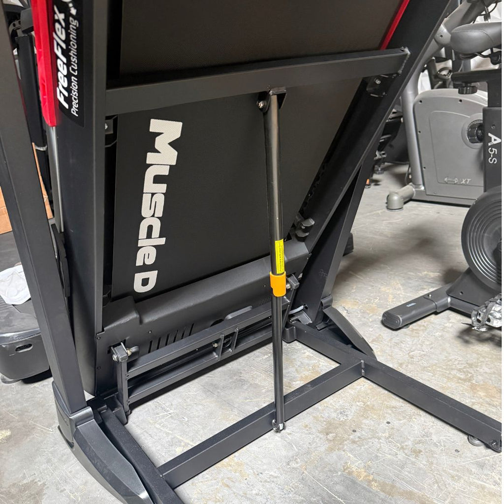 Light Commercial Treadmill - Muscle D Fitness - LED Display - Heart Rate Monitor - Cup Holder - Adjustable Speed and Incline