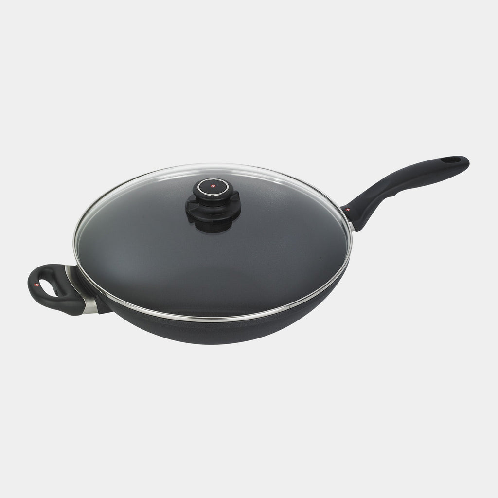 XD Nonstick Wok with Glass Lid - Induction | Made in Switzerland