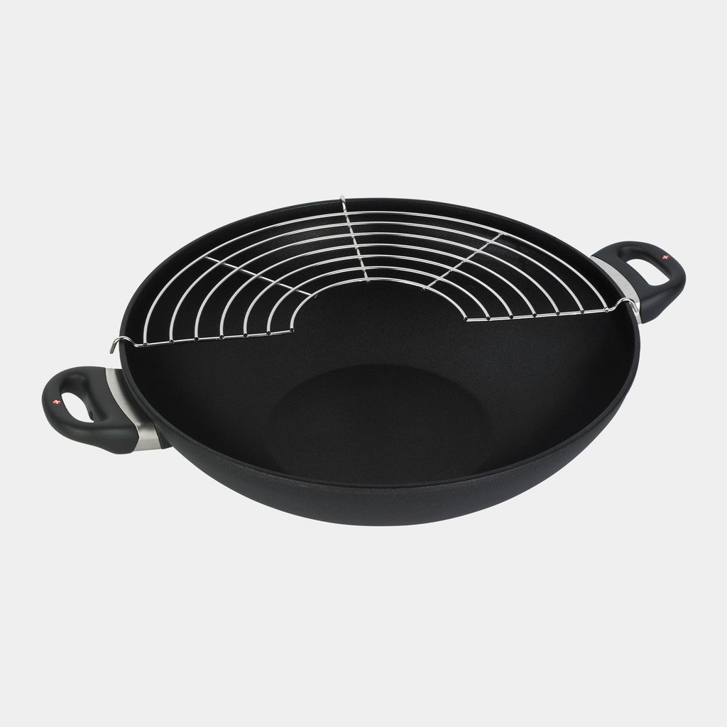 XD Nonstick Wok with Glass Lid - Induction | Made in Switzerland