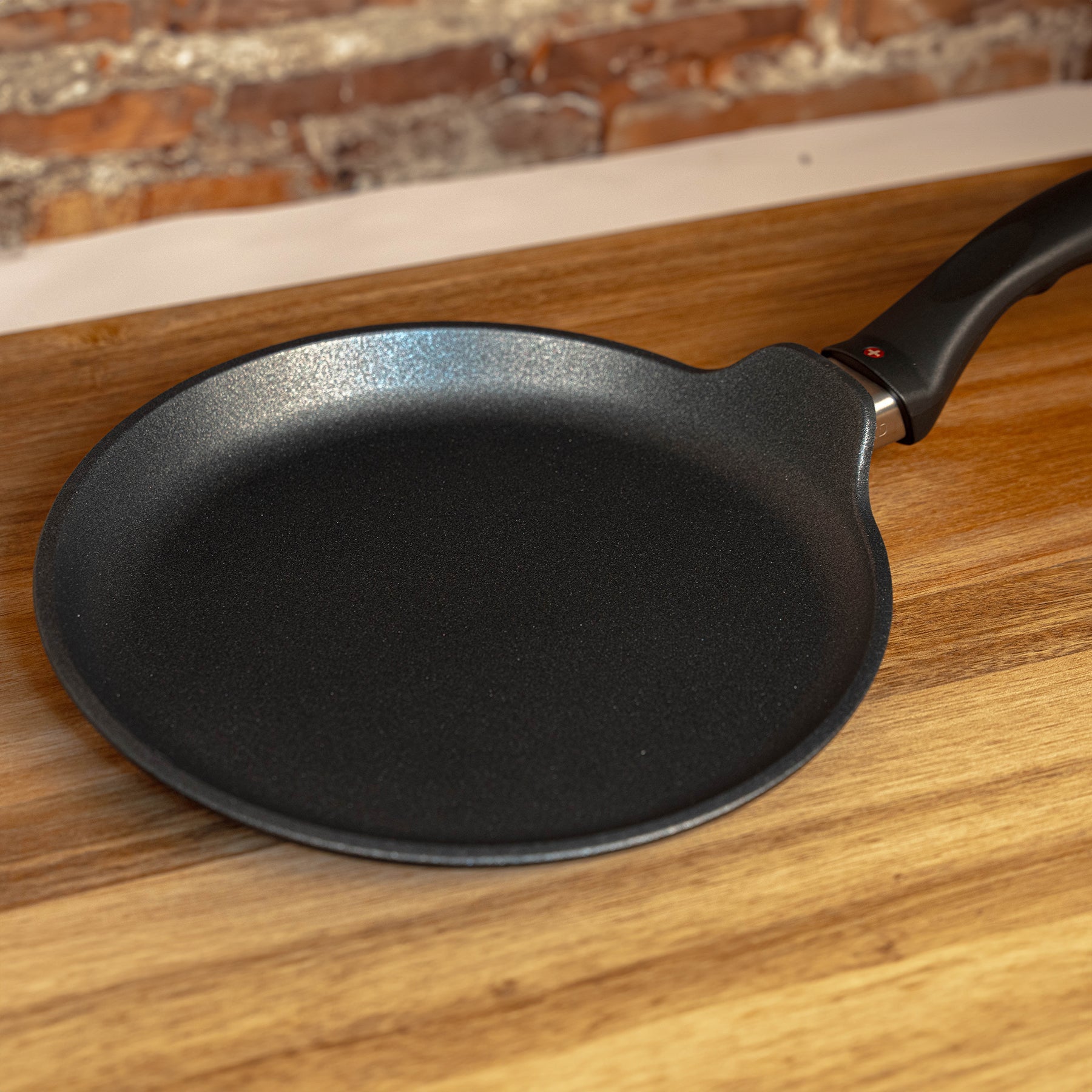 XD Nonstick 9.5" Crepe Pan | Made in Switzerland